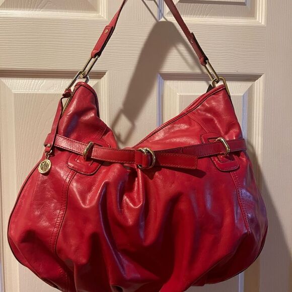 DKNY Red Leather hobo large satchel bag with gold tone accents and hardwares - Picture 2 of 12